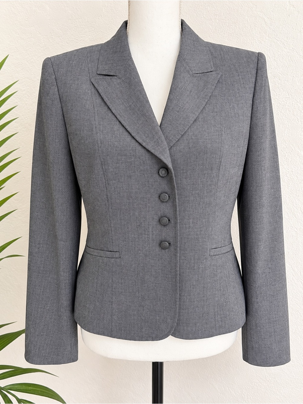 Tahari Classic Tailored Women’s Blazer Jacket - Gray